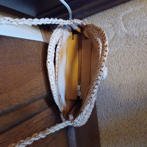 Round raffia purse, boho - Picture 4 of 9